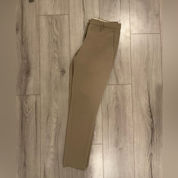 Aritzia Babaton Dress Pants - Picture 2 of 2